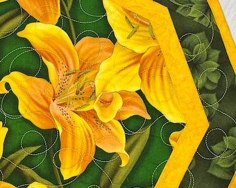 Big, Bold Yellow Lily Octagon Table Topper/Reversible/Shady Spring Quilts
