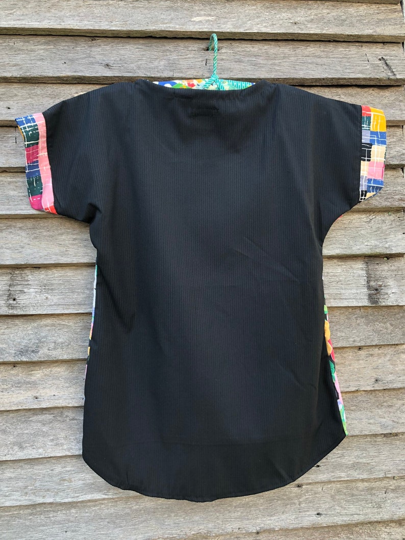 flowers black floral Size 8-Ladies dolman style top vintage fabric blouse floral vintage sheeting