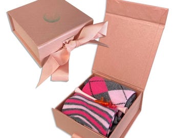 Golf gift for her Pink box gold printed ball socks tees markers christmas gift box ladies golfer