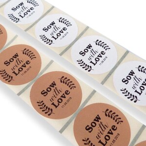 Etichette adesive rotonde da 45 mm con scritta "Sew with Love" con data personalizzata per matrimonio