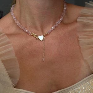 Pink Glass Choker Necklace: Mother-of-Pearl Heart Clasp, Delicate Chain