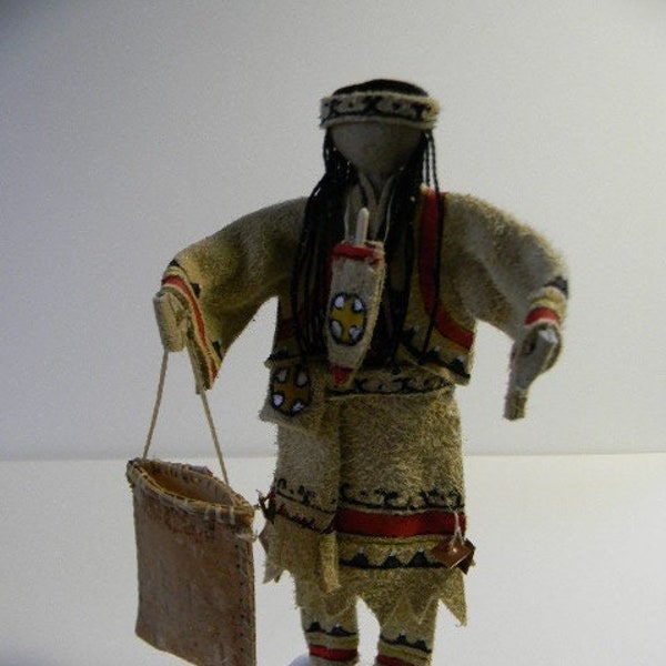 Mi'Kmaq Woman, pre-contact, painted leather regalia doll with bark basket (5)