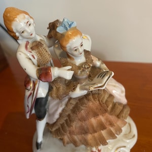 Vintage Dresden Lace Figurine – Romantic Couple with Book – Hand-Painted German Porcelain – Rococo Style Collectible