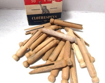 Clothespins. Mixed Lot of 18 Old Fashioned Hanging Laundry, Vintage Wooden Clothes Clips, Clothes Pegs, Summer Clothesline, Craft Supply