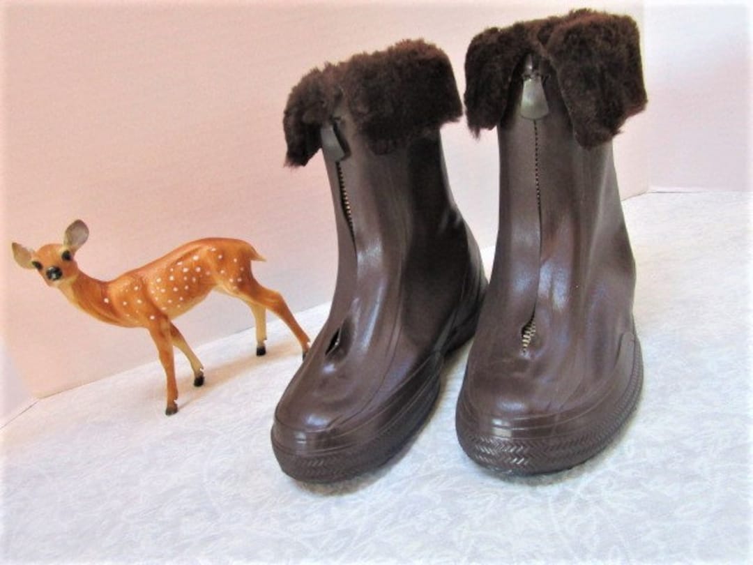 Classic Boot - Brown with Rubber
