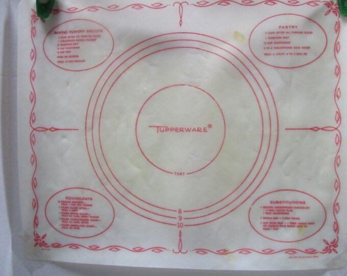 Vintage Tupperware Pastry Sheet, Rolling Mat for Pastry Pie Dough Pizza Crust Biscuits, 1965