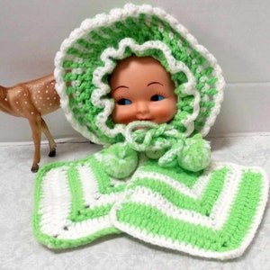 Vintage Baby Face Crochet Potholder, Package Decoration, Nursery Hanging, Kitchen Kitsch Granny Craft, Handmade Doll Face Hot Pad pot holder