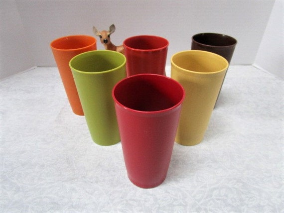 Vintage Tupperware Drink Glasses - Set of Retro Plastic Tumblers