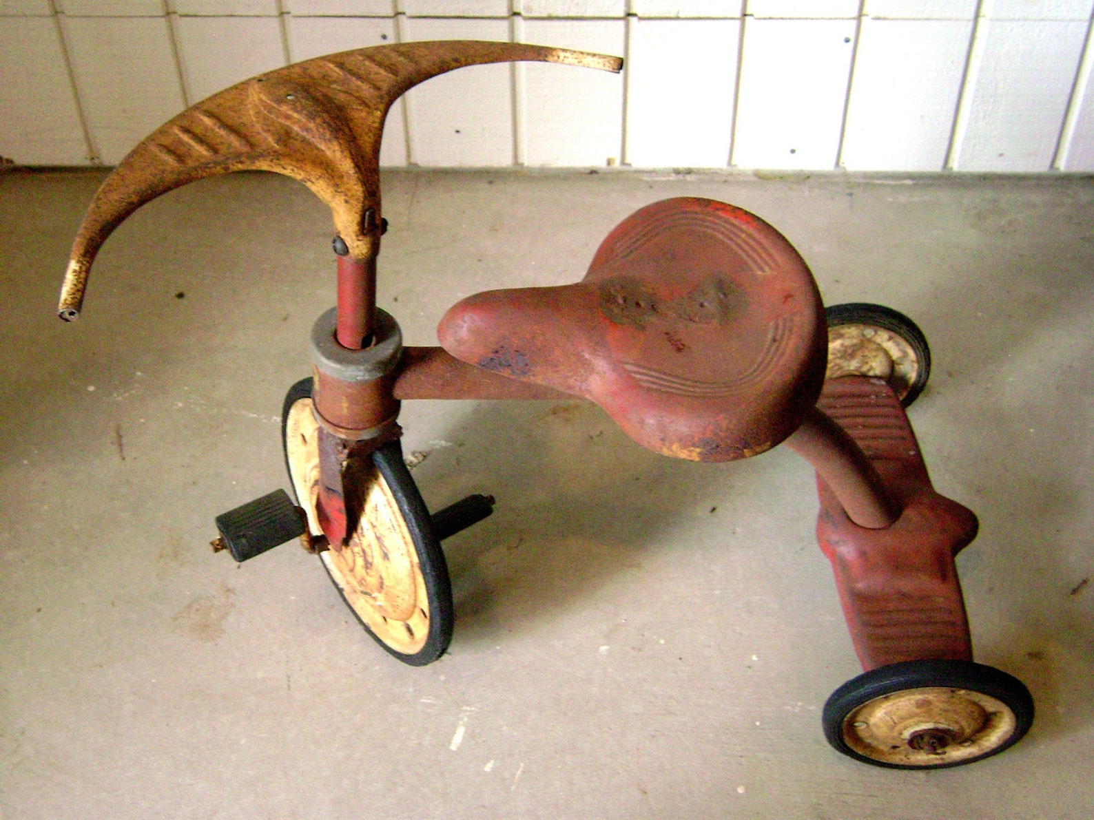 Tricycle Red Rusty Metal Junior Toy Co 1930 40s Vintage Metal Etsy