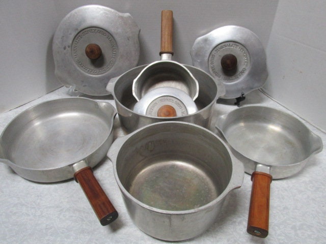 Vintage Magnalite Cookware Pot Collection - Cookware Sets - Bellevue,  Washington