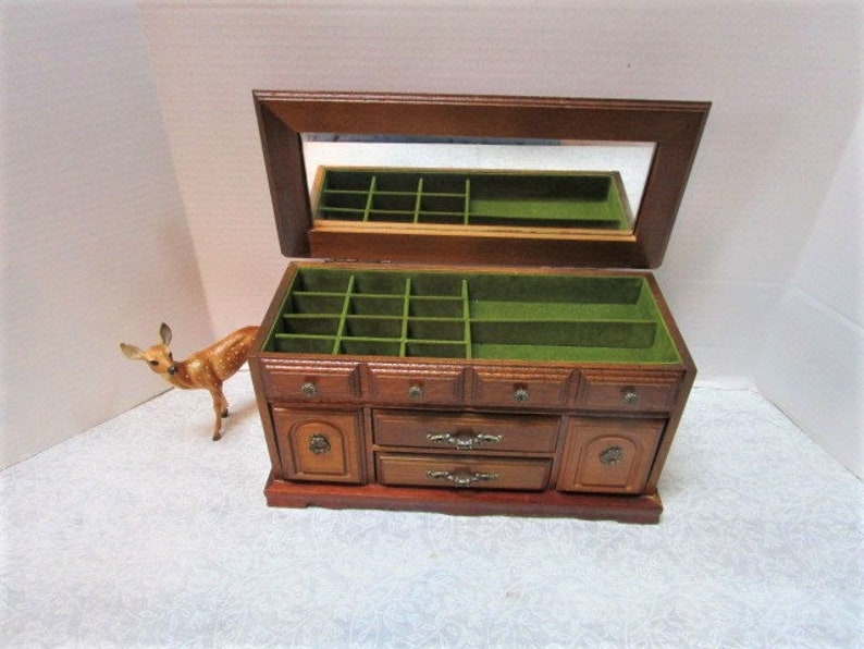 Beautiful Vintage Wood Chest Jewelry Box, Flip Up Lid w/ Mirror, 2 Pull Out Drawers, 2 Tip Out Ring Compartments, Boudoir, Dresser Organizer image 3