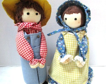 Vintage Pair of Bottle Dolls Handmade Folk Art Farmer Married Couple Calico Gingham Mr & Mrs, Church Bazaar Craft Barn Party Decor Bonnet