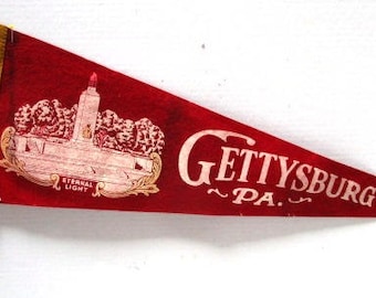 Ex Lrg Vintage Pennant Souvenir Gettysburg PA Eternal Light, Tourist Travel Family Vacation, Red white pink, Upcycle Craft, Felt Flag