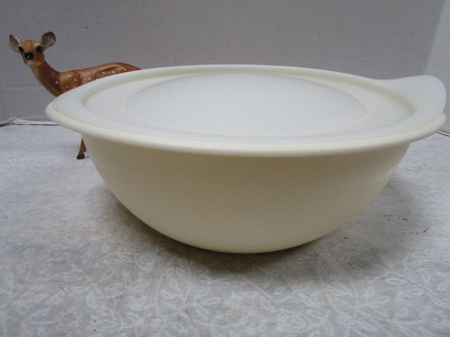 TUPPERWARE OVAL INSULATED Server Bowl Set with Spoons & Gravy Boat (19  Pieces) $100.00 - PicClick