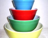 Vintage Pyrex Primary Colors Nesting / Mixing Bowls, 4 Color Complete Set, Midwest Farmhouse Kitchen Retro 1950s, Yellow Green Red Blue