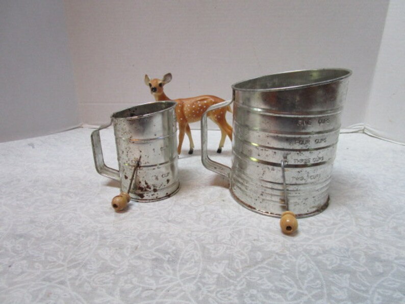 Vintage Metal Flour Sifter Farmhouse Kitchen Lithograph Etsy