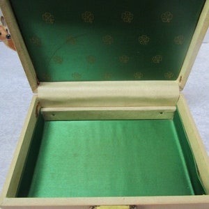 Vintage Jewelry Box, Ecru w/ Gold Shamrock Design, Emerald Green Satin Lining, Treasure Box, 4 Leaf Clover, Luck of the Irish, image 3