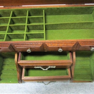 Beautiful Vintage Wood Chest Jewelry Box, Flip Up Lid w/ Mirror, 2 Pull Out Drawers, 2 Tip Out Ring Compartments, Boudoir, Dresser Organizer image 4