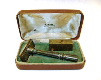 REDUCED Vintage Razor, Gem Micromatic Safety, Shave, Brass, Cased Set, Etched Twist Handle, USA, Manly Retro, Mantique Man Cave, Close Shave