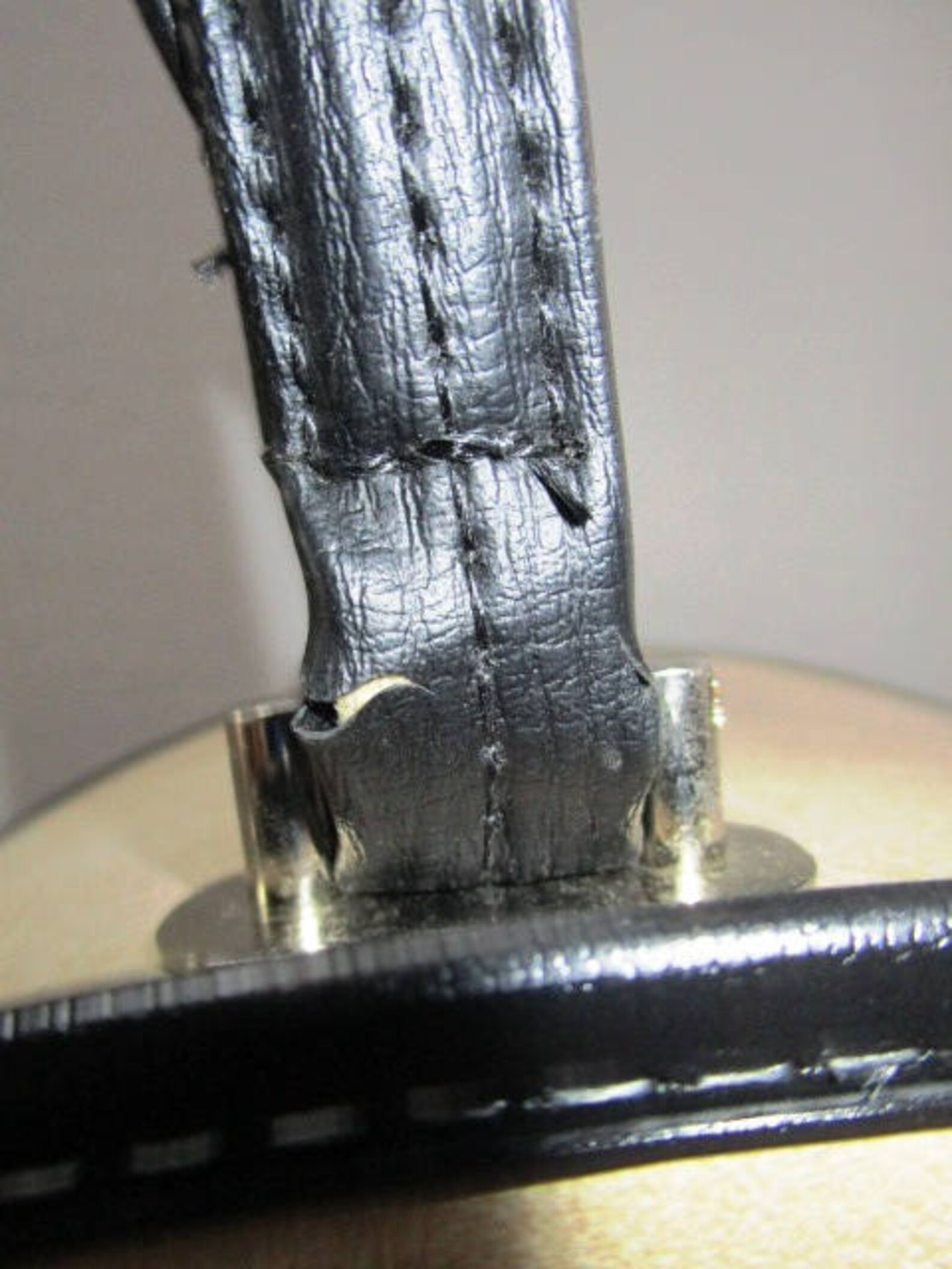 Vintage Round SuitCase w/ Zip Around Closure Vinyl