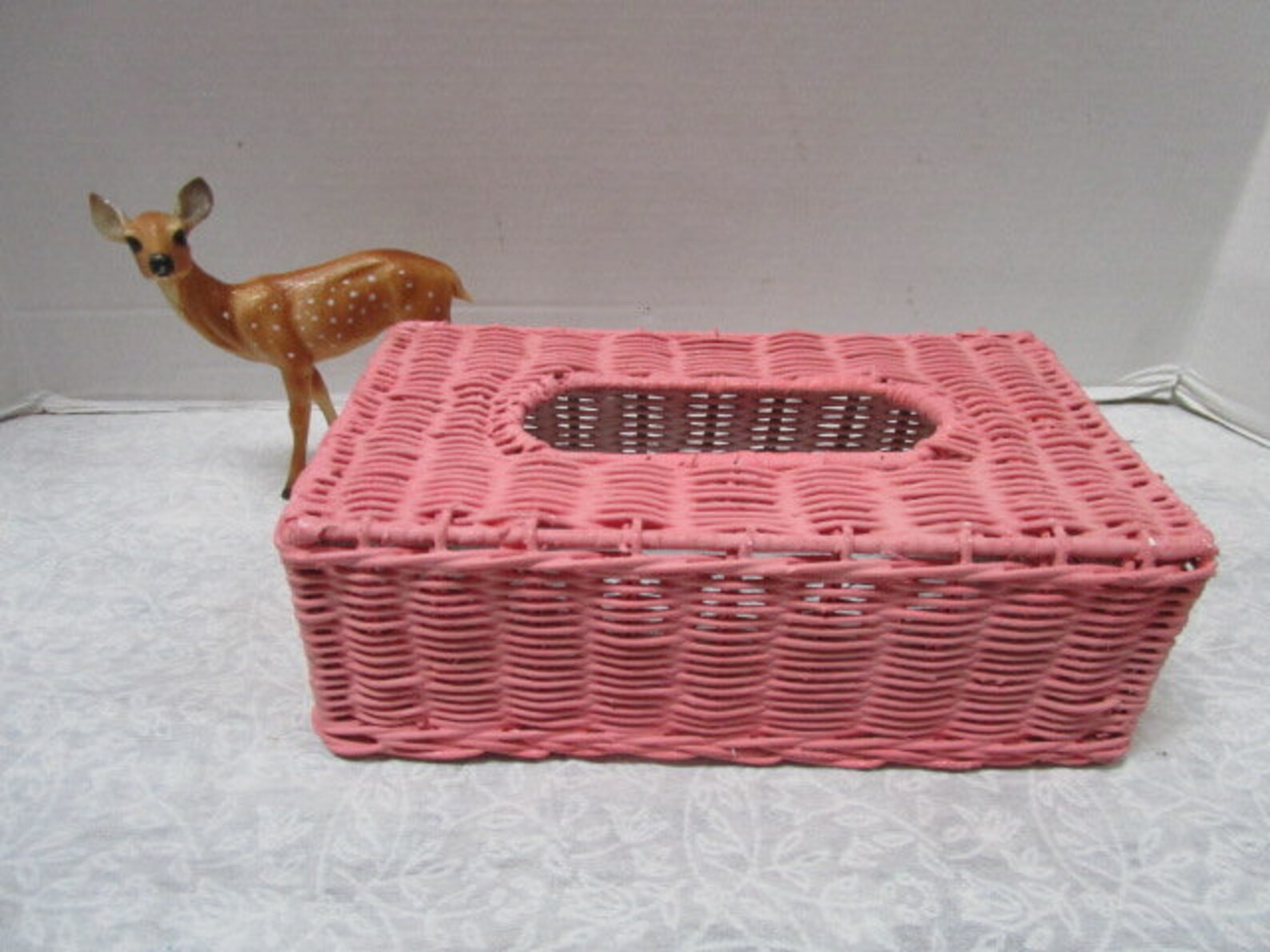 CHOICE Vintage Tissue Box Cover Pink Wicker Boudoir Vanity / Etsy