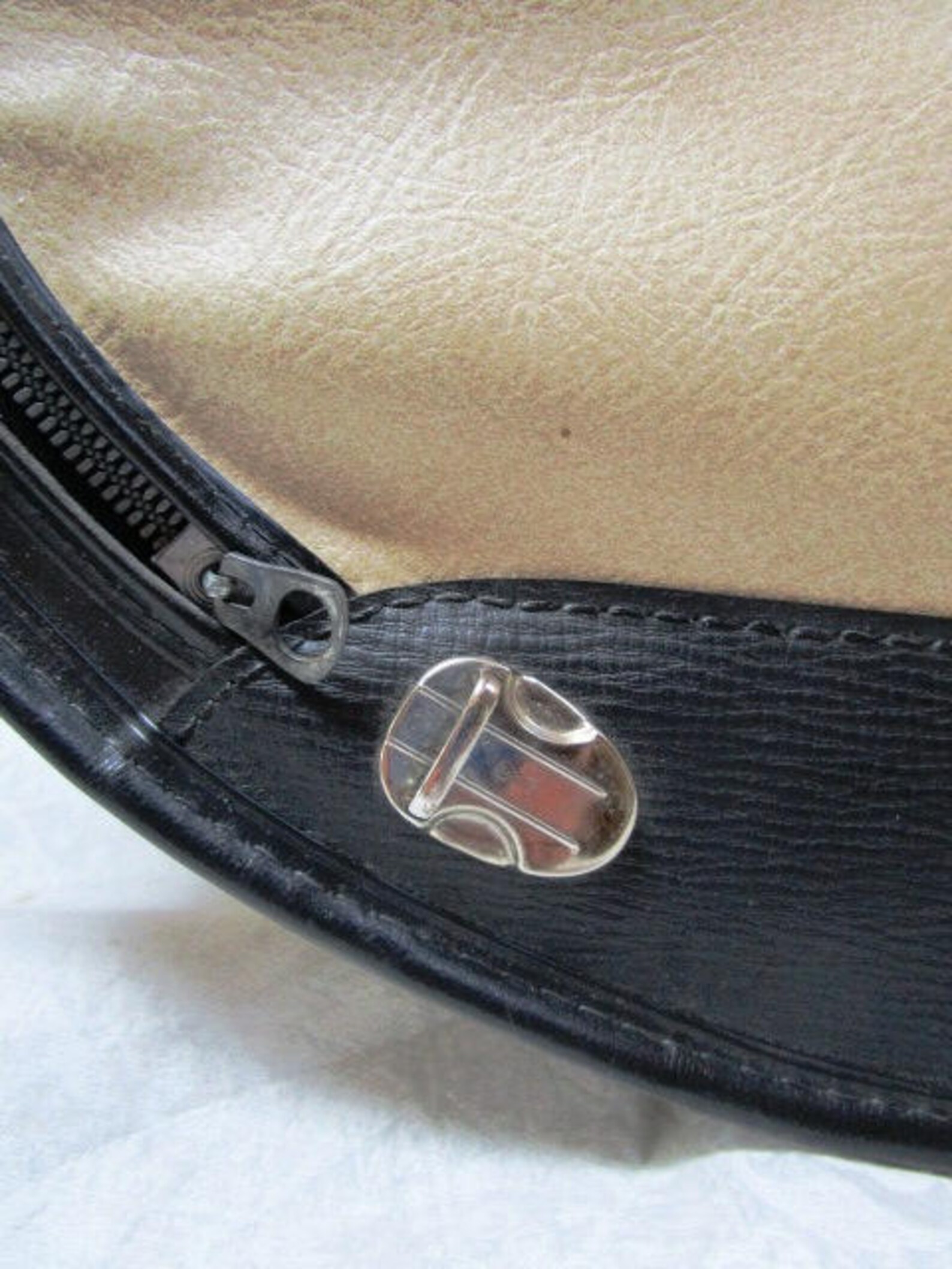 Vintage Round SuitCase w/ Zip Around Closure Vinyl