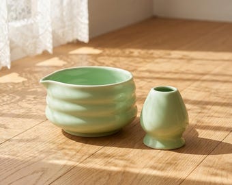 Green Matcha Bowl Set, Ceramic Chasen Holder, Japanese Tea Ceremony Gift, 400ml Chawan