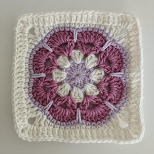 African Flower Crochet Pattern PDF, Video Supported, Digital Download, Crochet Square Pattern for Use in Knitting, Pattern Pdf.