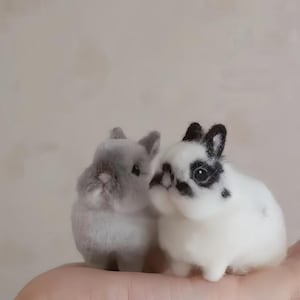 ニードルフェルトの動物 | ミニフェルトのウサギ | フェルトの動物の彫刻 | デスクトップ用のフェルトの工芸品 | クリスマスプレゼント | 動物好きの方へのプレゼント