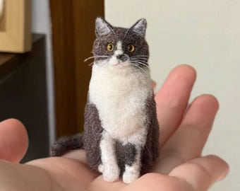 Benutzerdefinierte gefilzte Katzenskulptur, Haustier-Erinnerungsgeschenk, 20,5 cm