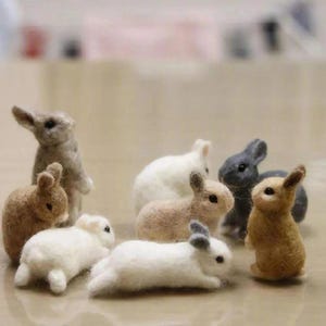 ニードルフェルトの動物 | ミニフェルトバニー | フェルトの動物彫刻 | デスクトップ用フェルト工芸品 | お母さんへのプレゼント | 動物好きの方へのプレゼント