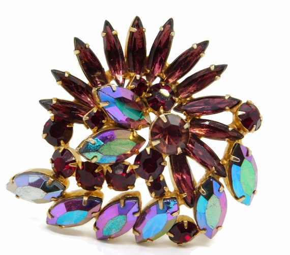 Fabulous Gold tone with  Amethyst Color, Red and … - image 9