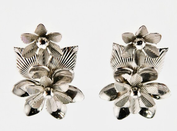 CORO Silver tone Floral Climber Earrings. - image 2