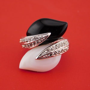 Camille Lucie Silver tone Black and White Lucite and Rhinestones Cocktail Ring.  Size 6.5 Statement Ring.