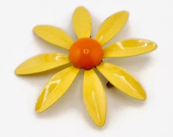 Vintage Yellow and Orange DAISY Enamel MOD Flower Brooch/Pin.  Daisy Flower Power Brooch/Pin