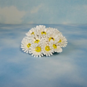 Mid Century  White Plastic  Daisy Flowers Brooch. Hong Kong