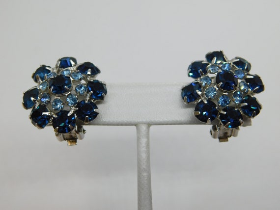 Vintage KRAMER Silver-tone Ice Blue and Sapphire … - image 8