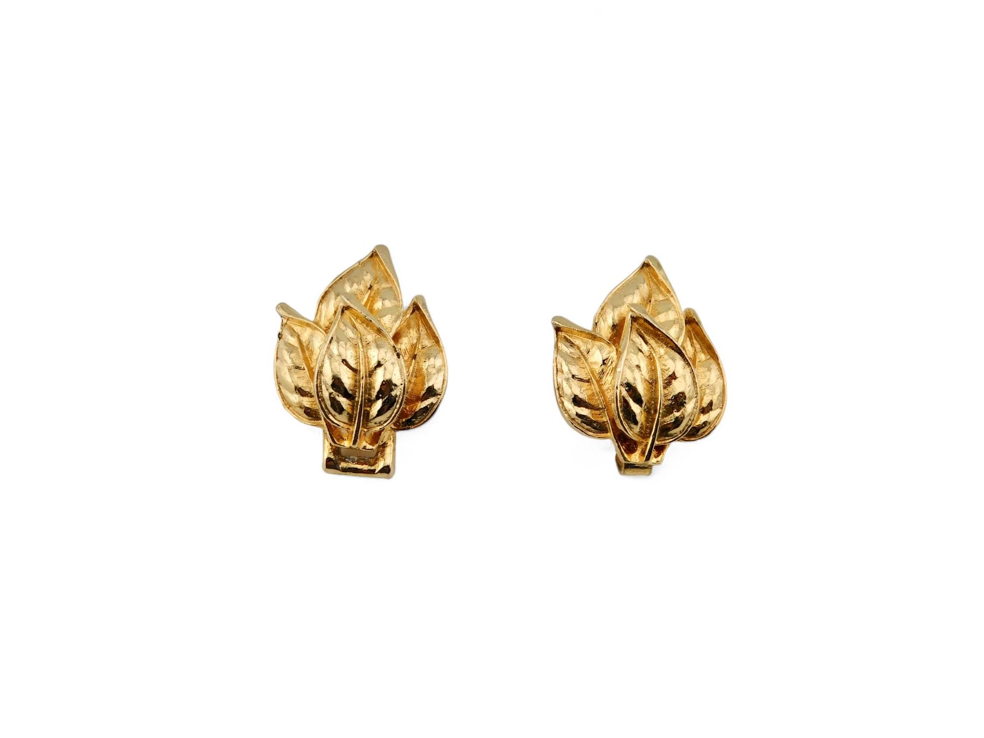 1976 Mimi Di N. Gold-tone Plating Leaves Buckles. - Etsy display picture 1
