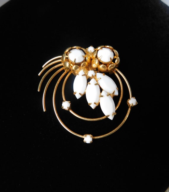 Vintage Gold-tone  with  Faceted Milk Glass  Broo… - image 1