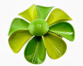Vintage Green Enamel MOD Flower Brooch/Pin.  Green Flower Power Brooch