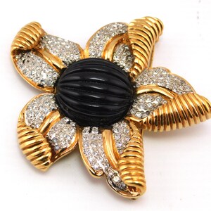VOGUE BIJOUX♡vogue bijoux♡ヴィンテージブローチ♡ Vogue Bijoux Brooch - Etsy