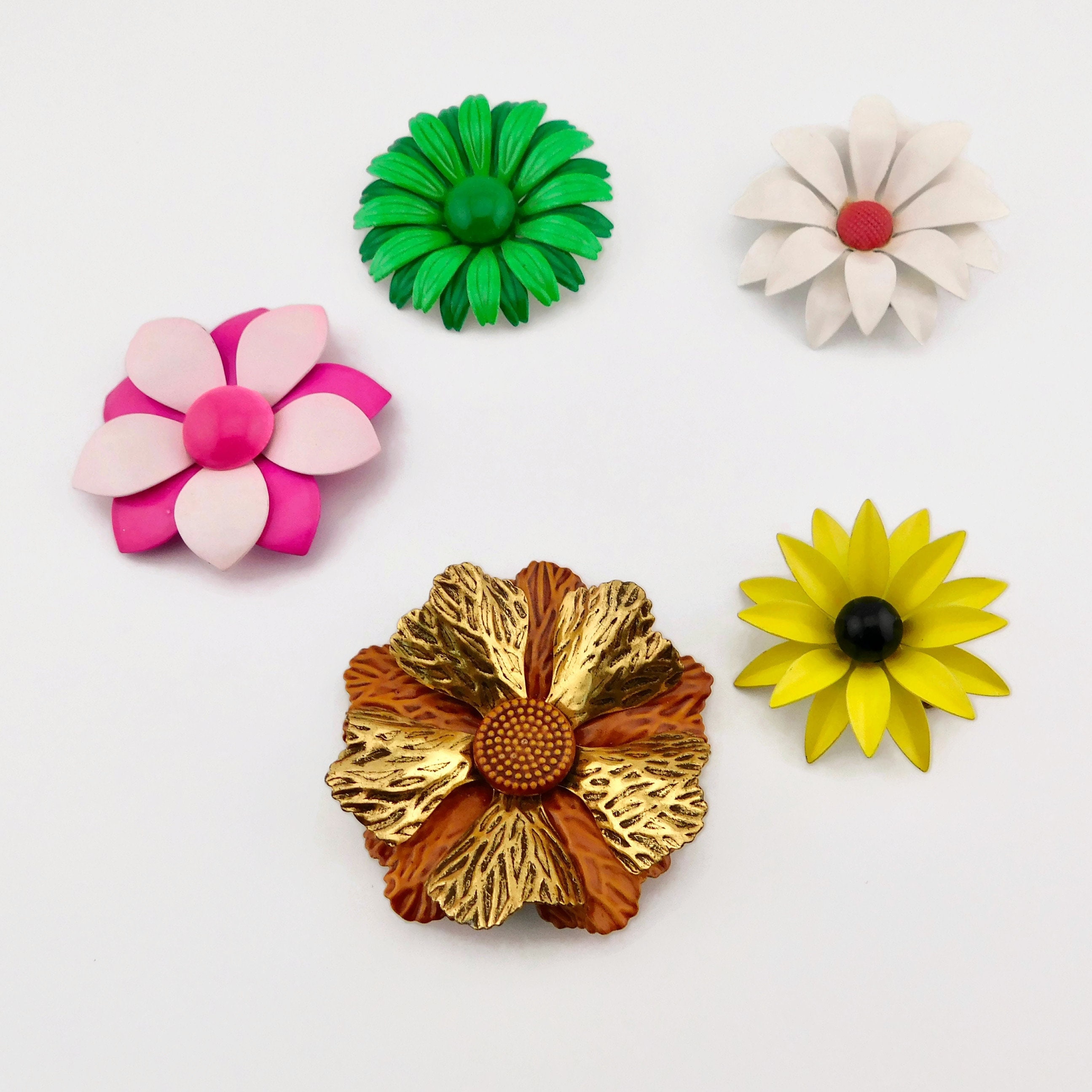 60s Green Flower Pin - Etsy