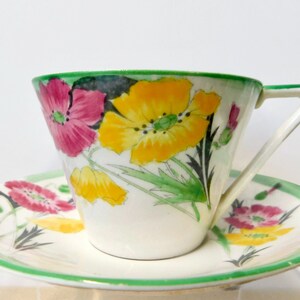 WEDGWOOD Cream with Pink and Yellow Poppy Flowers Deco Tea Cup and Saucer