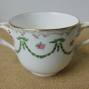 BISTO Bishop & Stonier Bone China Pink Roses and Green Leaves Garland Sugar Bowl.