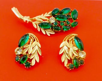 Vintage Gold Plating Emerald Green Smooth Glass and Rhinestones Brooch and Earrings set.