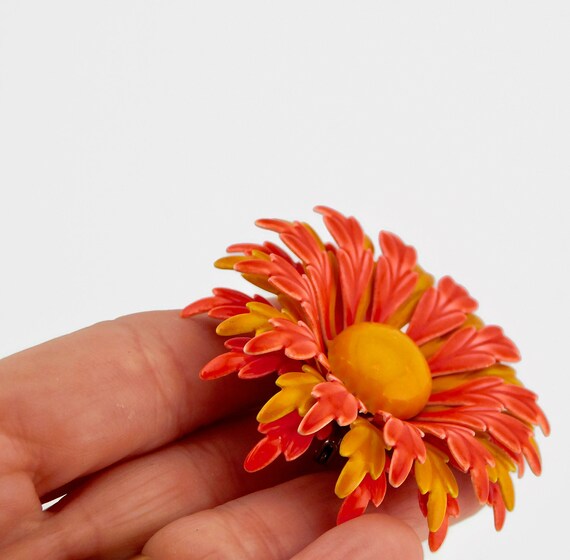 1960s Orange and Yellow Enameled Flower Brooch - image 7