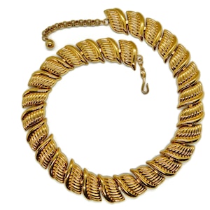 Vintage NAPIER Gold-tone Choker Necklace.