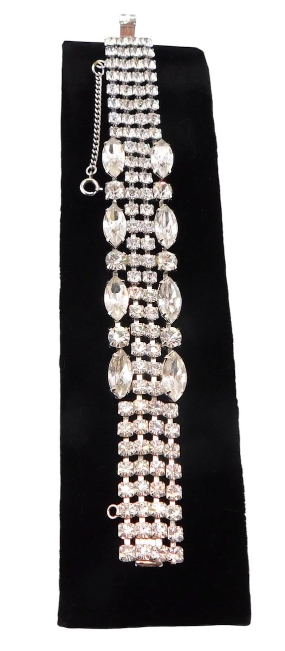 Vintage Silver Plating Sparkling Rhinestones Bracelet.