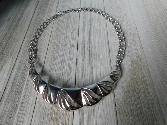 Vintage MONET Silver tone metal Modernist Choker … - image 4