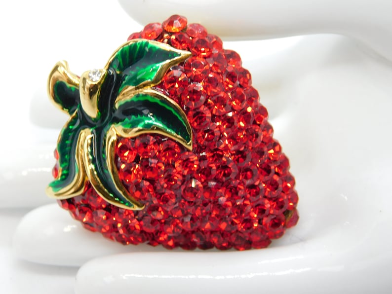 Gorgeous Sparkling Red Rhinestones and Enamel STRAWBERRY BroochPin.